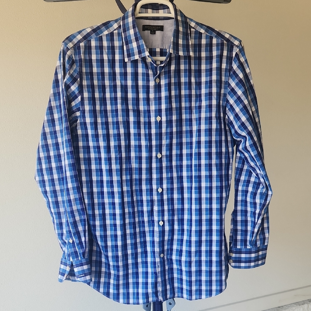 Banana Republic Blue and White Plaid Men's Shirt